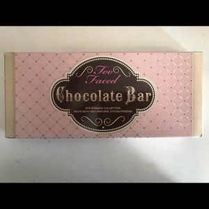 Too faced Chocolate bar pallet
